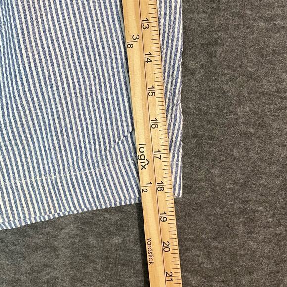 Chaps Pinstripe Shorts Men’s Size 34 White and Blue Preppy Casual - Picture 6 of 8